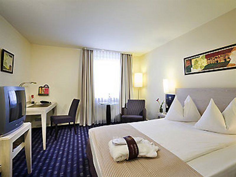 Mercure Hotel Muenchen Sued Messe Dış mekan fotoğraf