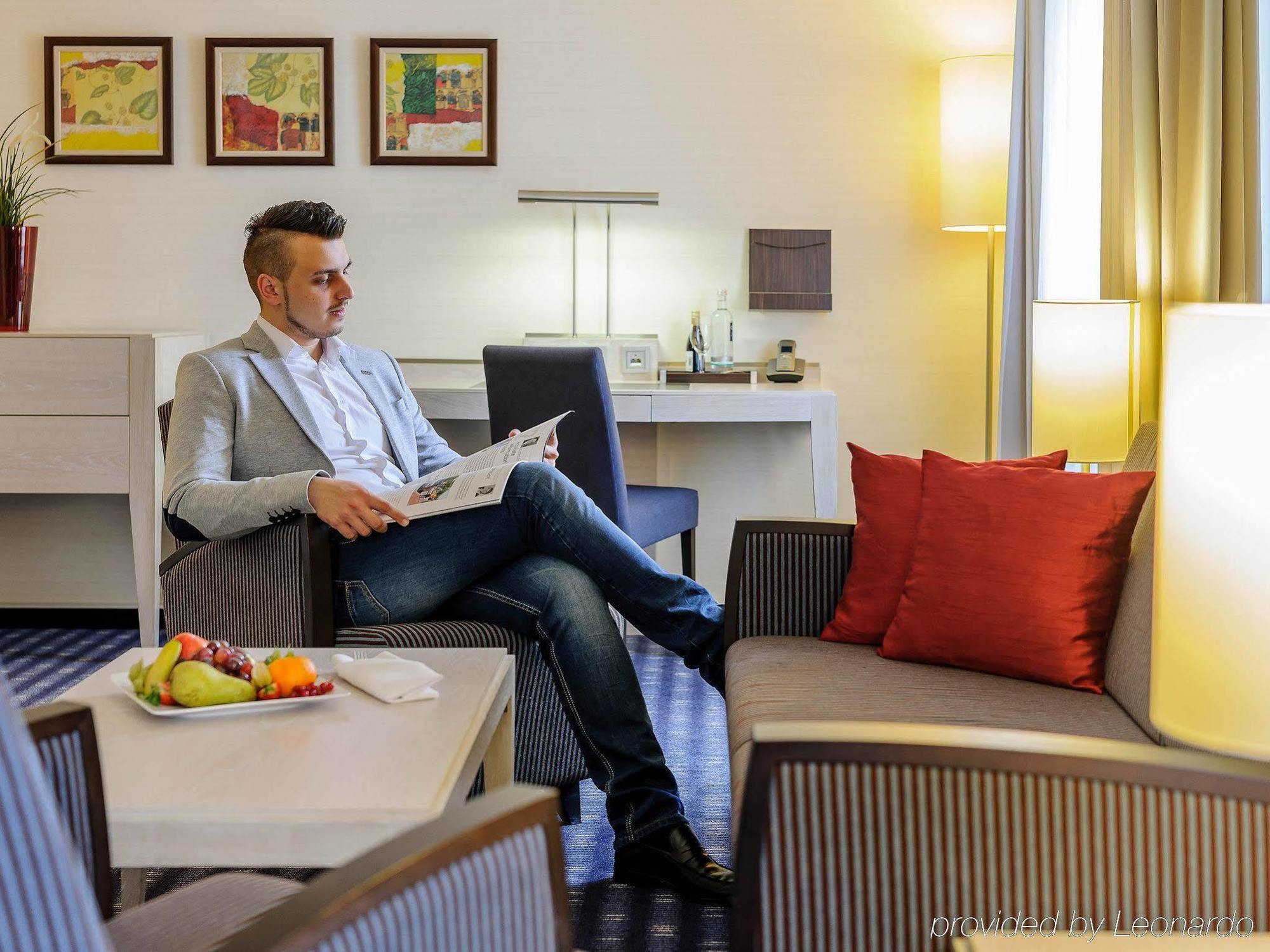 Mercure Hotel Muenchen Sued Messe Dış mekan fotoğraf