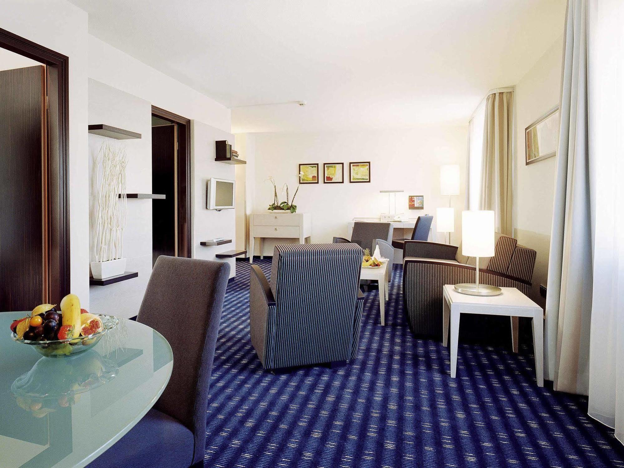 Mercure Hotel Muenchen Sued Messe Dış mekan fotoğraf